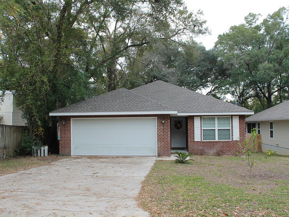 1st image of 605 32nd St