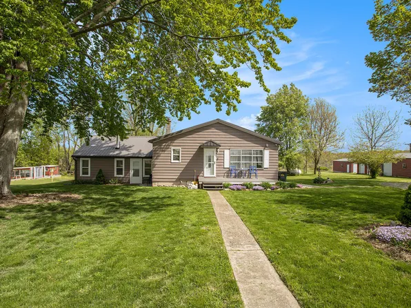 771 Q Dr S, Fulton, MI 49052