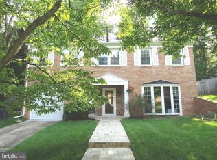 6208 Redwing Rd, Bethesda, MD 20817