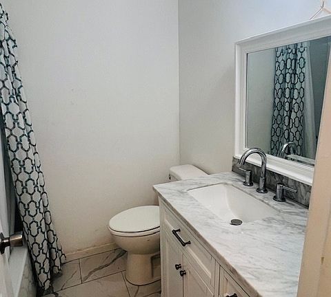 4th image of 908 Habersham Rd