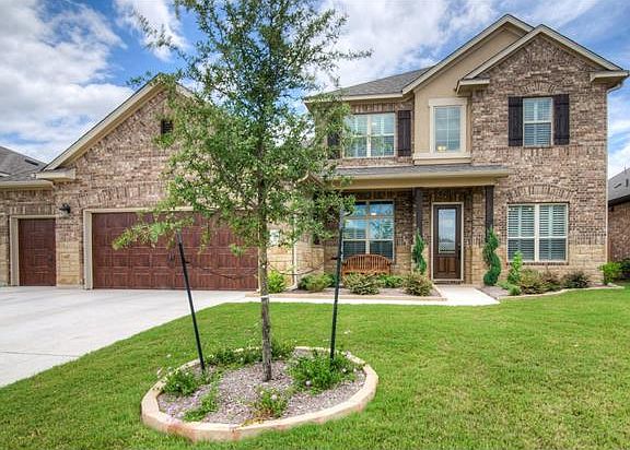2nd image of 3206 Vaquero Ln