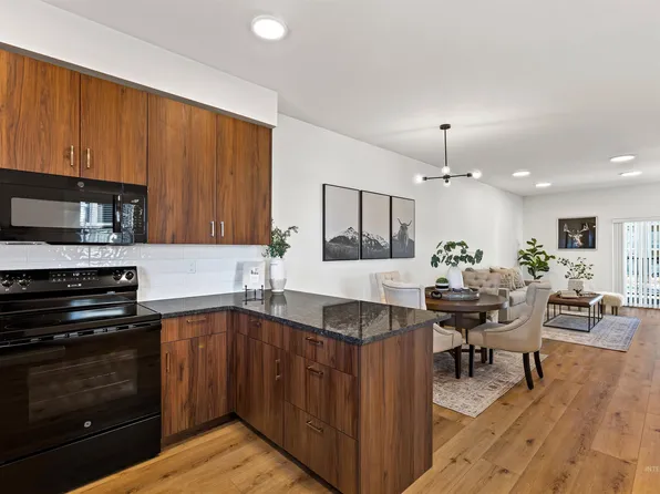 7463 W Swain Ln, Garden City, ID 83714