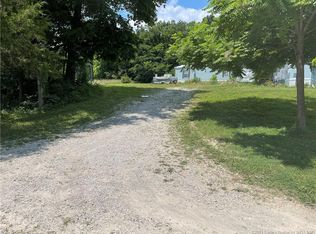 8126 E Baylor Rd, Milltown, IN 47145