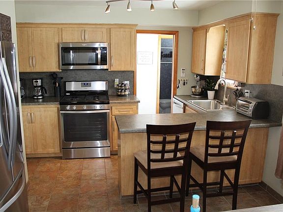 3rd image of 6333 Mariana Dr