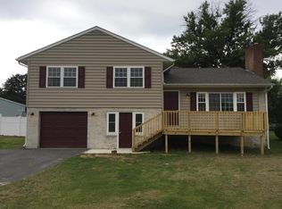 2722 Felsinger Dr, Lancaster, PA 17603