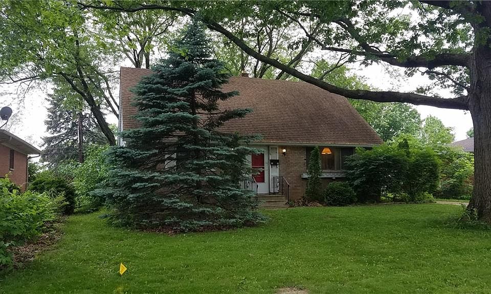 2nd image of 2626 Parkwood Dr