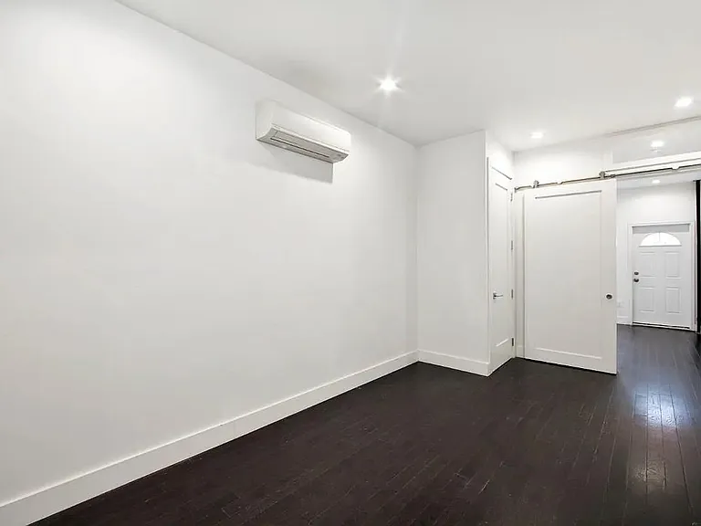 247 Himrod St #3L — Photo 3