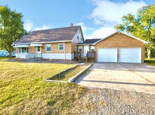 908 Williams St, Leola, SD 57456