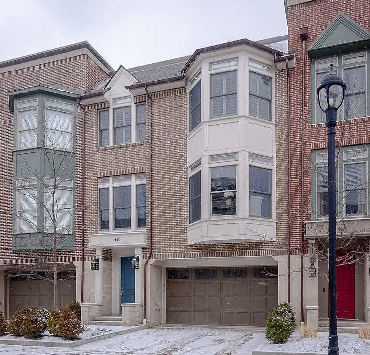 1st image of 111 Vine St #46