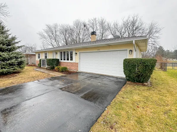 2076 Richard St, Aurora, IL 60506