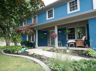 7053 Grosvenor Pl, Indianapolis, IN 46220