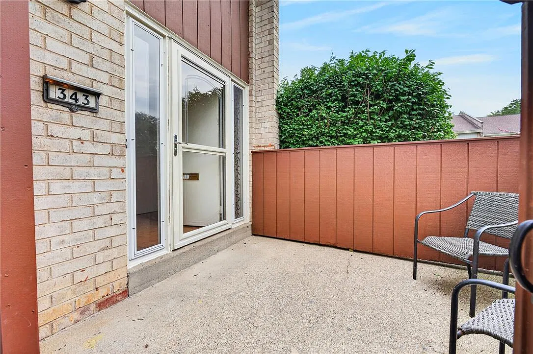 2 bed, 2.5 bath, 1586 sqft, $2,350 — Photo 4