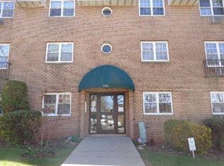 390 Maryland Ave APT 1D, Staten Island, NY 10305
