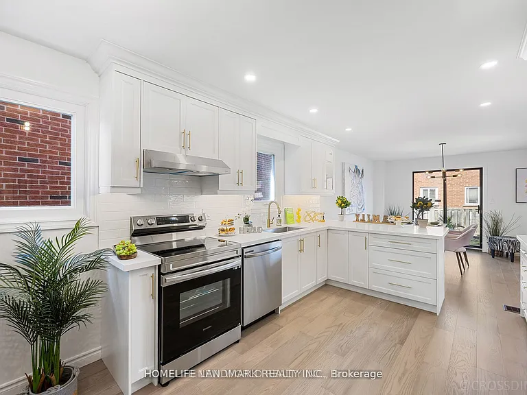 25 Lansbury Dr — Photo 5