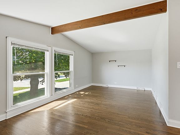 3rd image of 7836 W 80th Pl