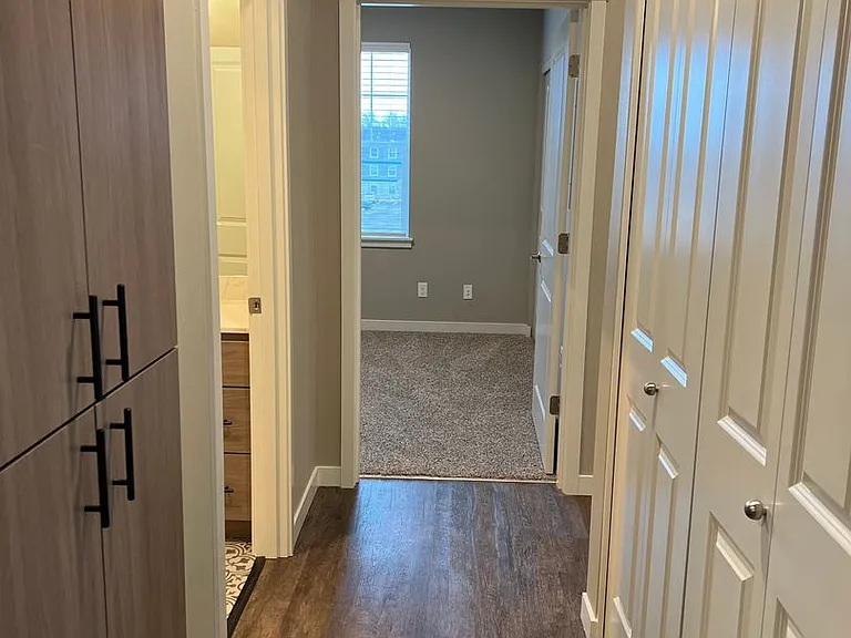 Eagle Pointe Apartments- Resort-Style Living in Albany — Photo 88