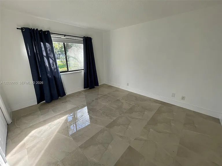 409 Lakeview Dr #104 — Photo 17