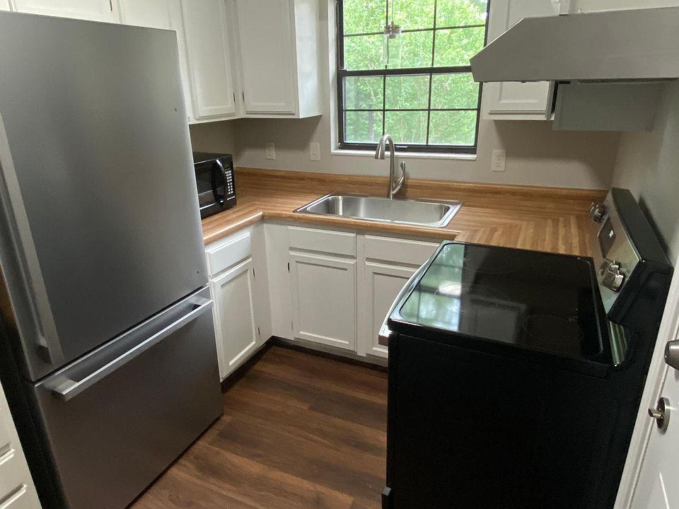 Kitchen, newly remodeled with new appliances