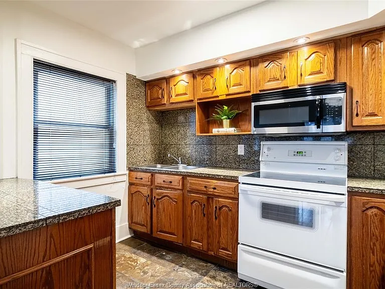 269 Randolph Pl #1 — Photo 11