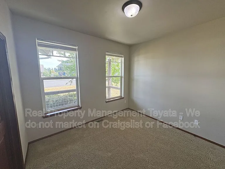 4884 Dory Ct — Photo 15