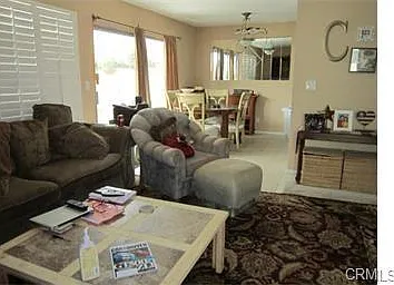 1075 Springs Ln — Photo 2
