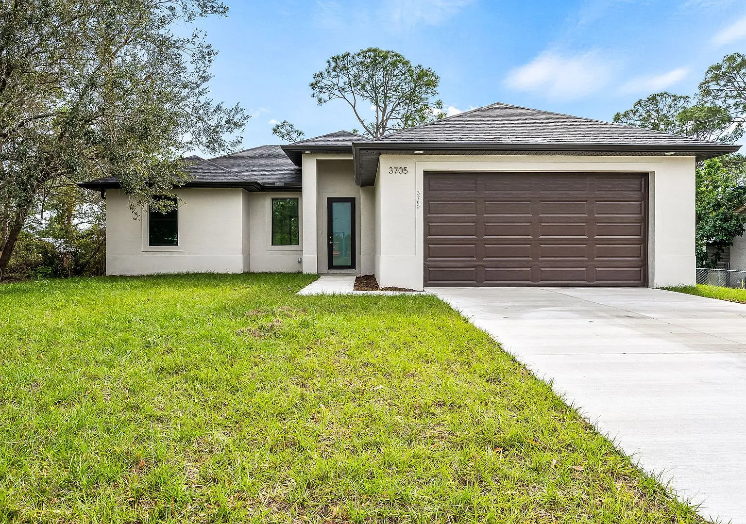 Beautifully Renovated Home with Modern Open-Concept Design in Lehigh Acres — Photo 1