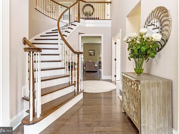 62 Molly Ln, West Chester, PA 19382