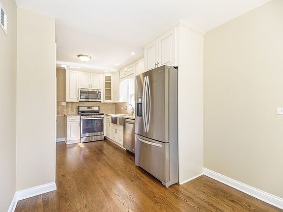 5th image of 5448 N Mulligan Ave