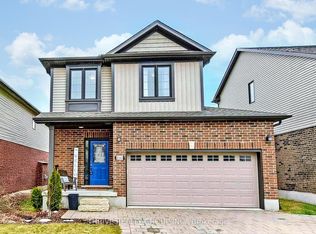 1043 Oakcrossing Gate, London, ON N6H 0E9