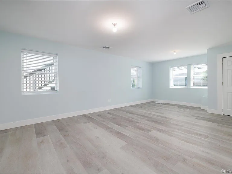 740 S Ocean Ave — Photo 11