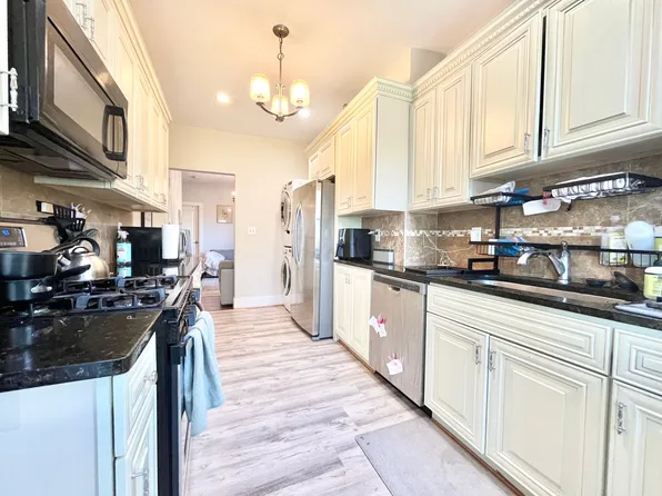 11 Babcock St, Brookline, MA