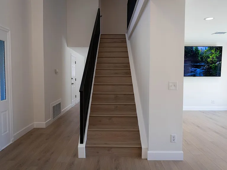 1552 Brentford Ave — Photo 13