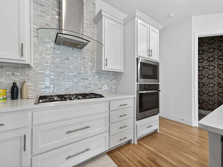 4933 Broadway Dr — Photo 41