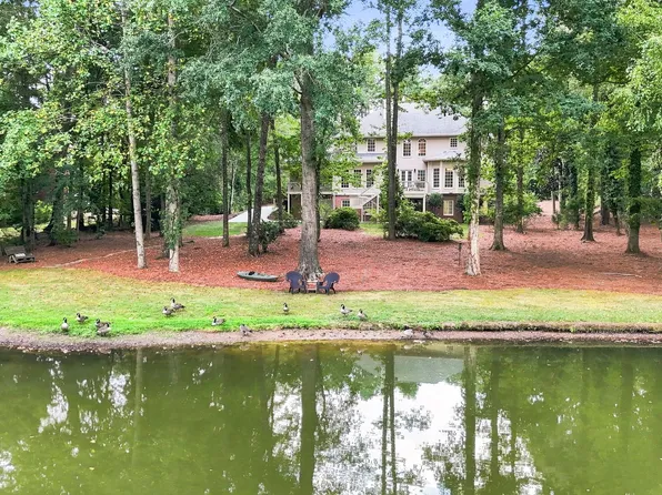 165 Rebecca Ct, Fayetteville, GA 30215