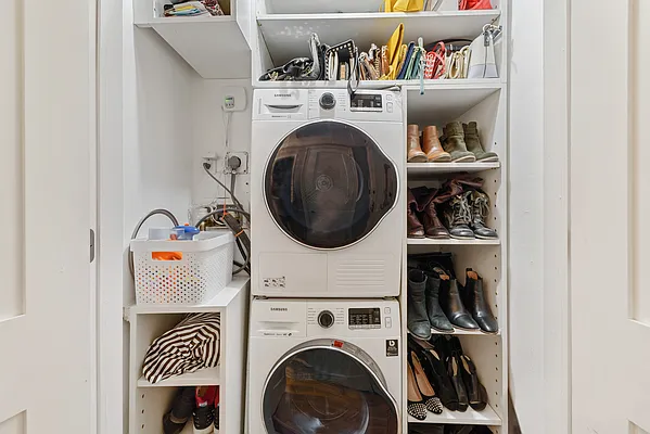 Sold by Compass | media 7