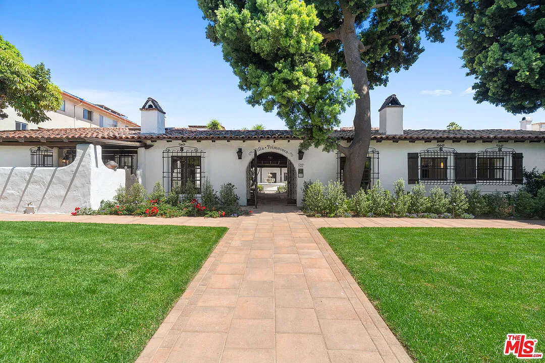 2 bed, 1.0 bath, $5,895 — Photo 3