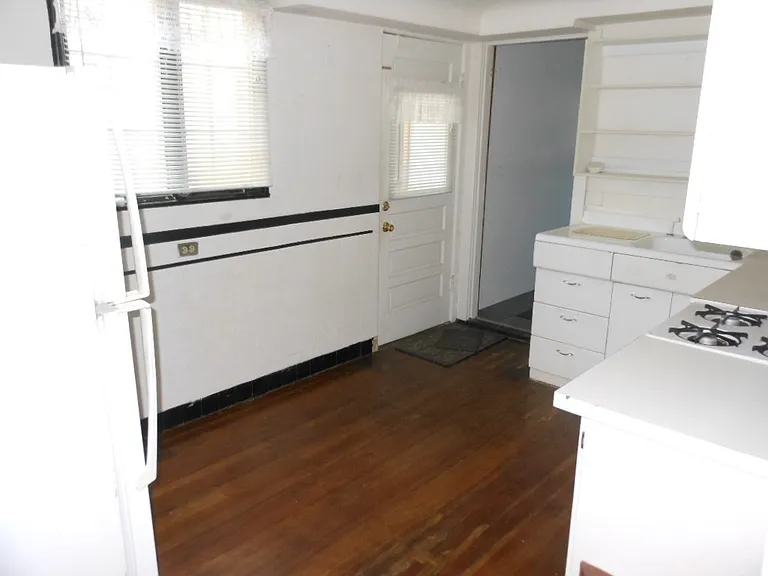 117 Auburn St #1 — Photo 11