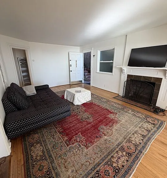 653 Ramona Ave — Photo 7