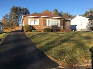 14 Valley View Rd, Amsterdam, NY 12010