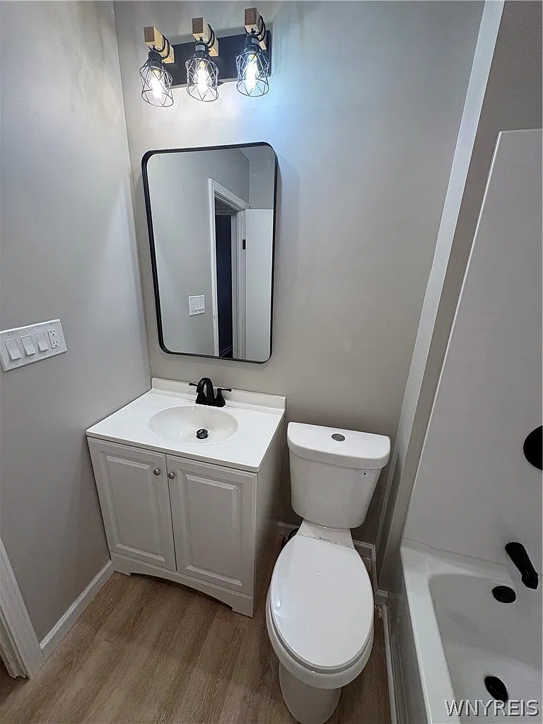 131 Crystal Ave — Photo 3