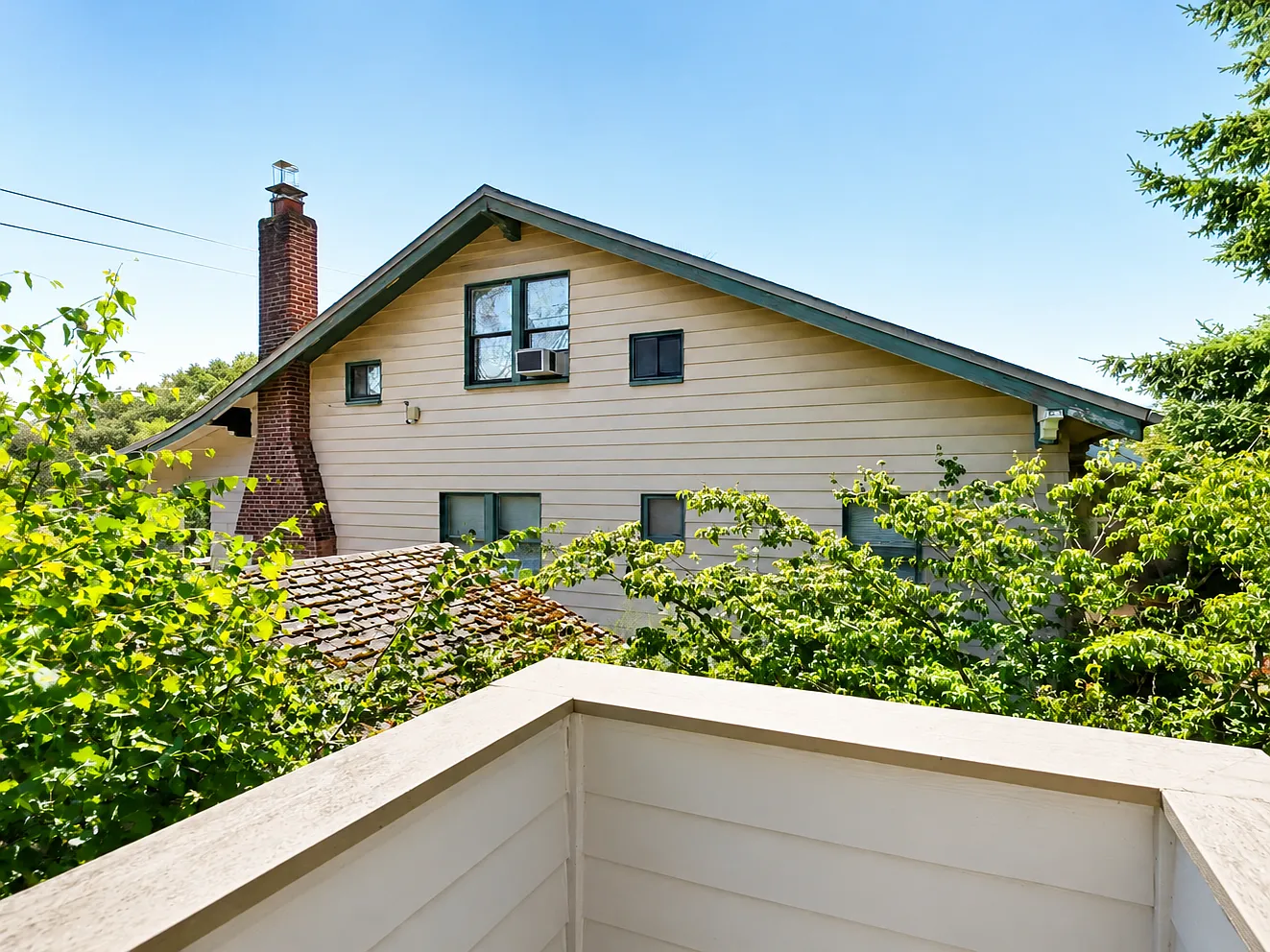 3 bed, 2.5 bath, 1280 sqft, $3,700 — Photo 3