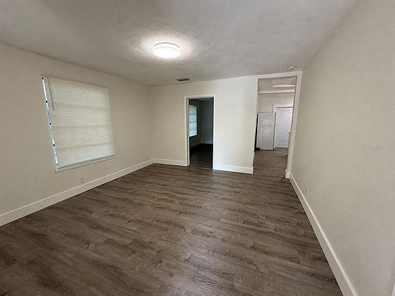 4th image of 3404 E 33rd Ave