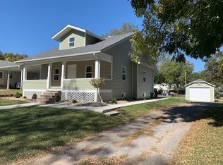 1451 Franklin St, Carlyle, IL