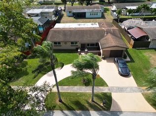 11420 NW 18th St, Pembroke Pines, FL 33026