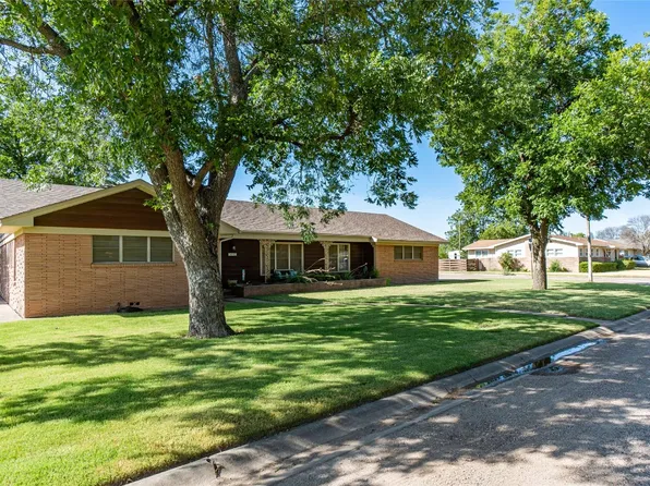 602 Hill Cir, Stamford, TX 79553