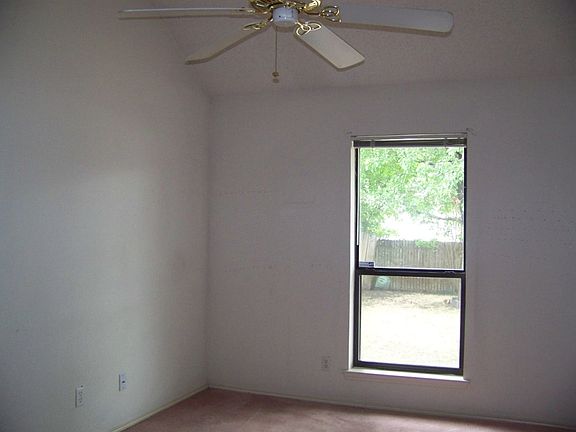 4th image of 6700 Driffield Cir E