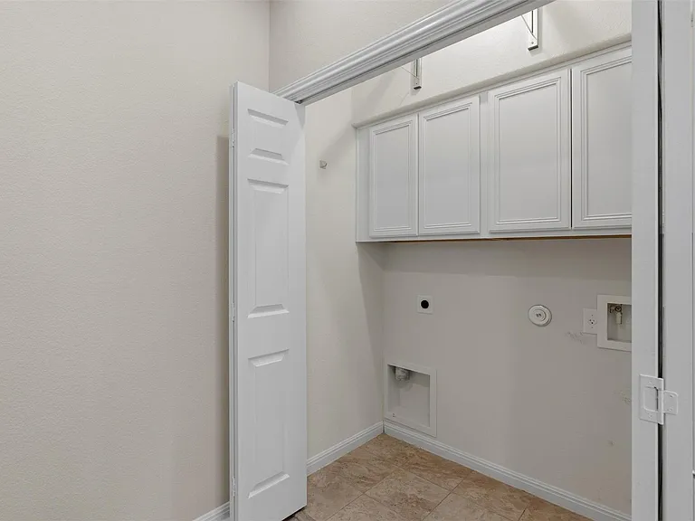 18413 Mammoth Cave Blvd — Photo 10