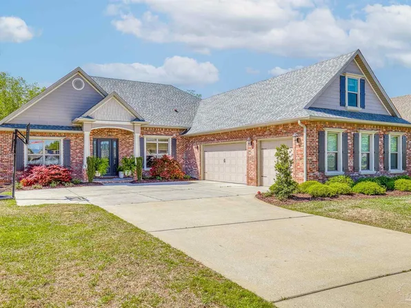 3231 Edinburg Castle Dr, Milton, FL 32583