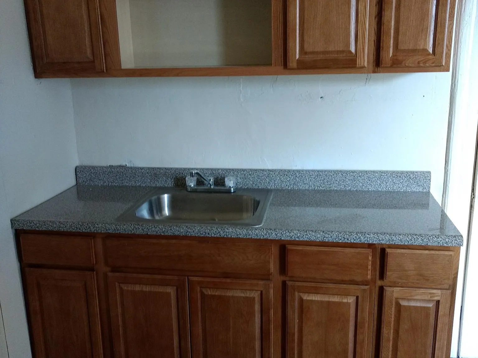 4 bed, 1500 sqft, $1,895 — Photo 2