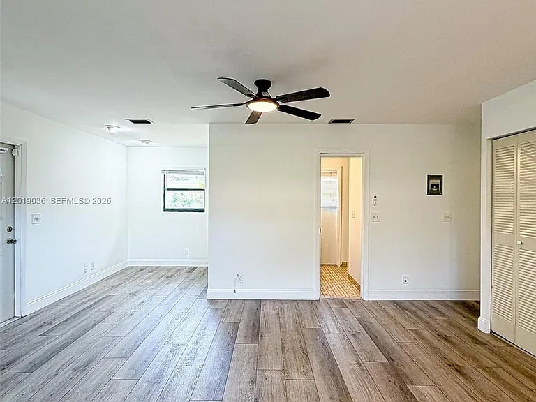 240 NW 36th St — Photo 21